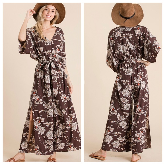 Floral print wide leg jumpsuit with belted waist - Picture 5 of 6